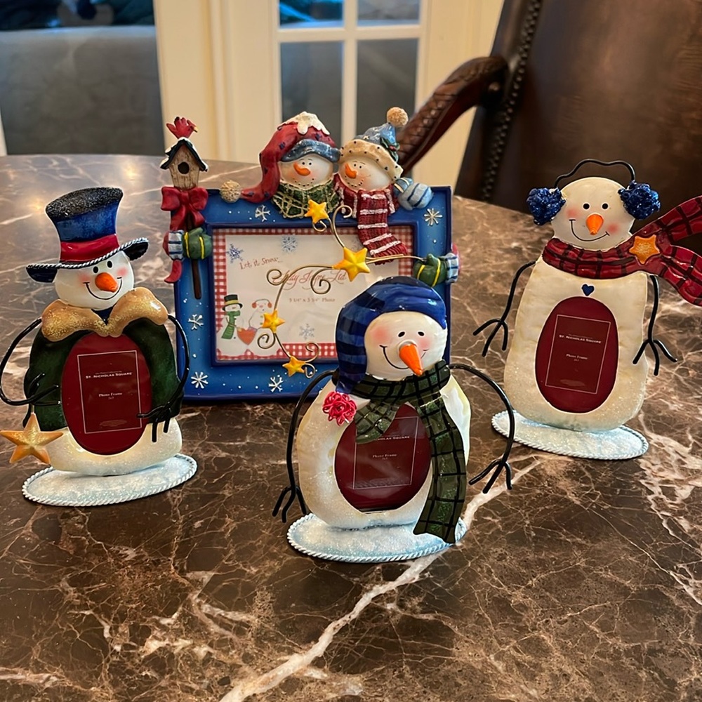 Holiday picture frames